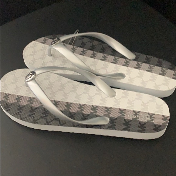 Sandal 10 - Picture 5 of 6